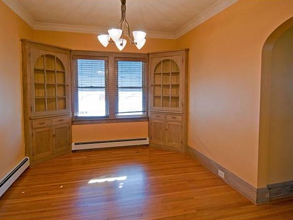 5th image of 4237 Vincent Ave S #1