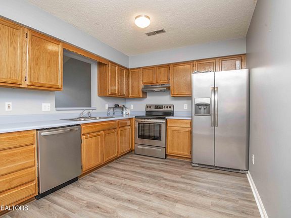 5th image of 7920 Cavanaugh Way
