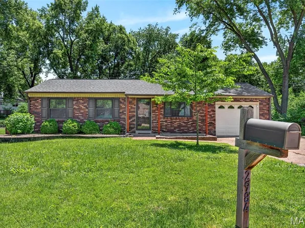 2984 Joyce Ct, Maryland Heights, MO 63043