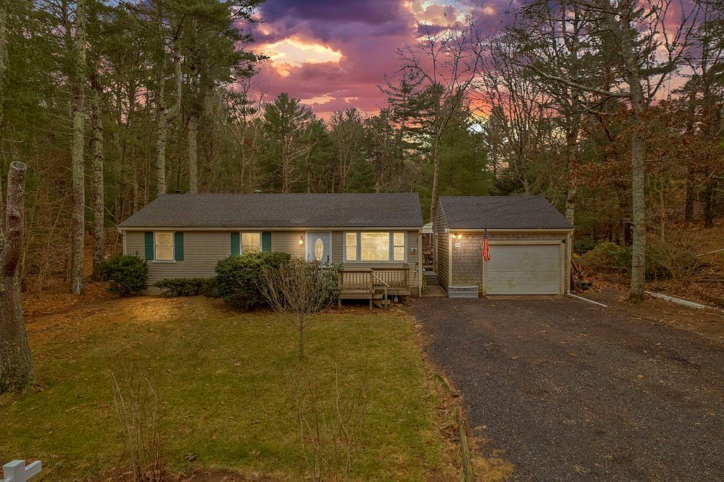 10 Thom Ave, Bourne, MA 02532 Zillow