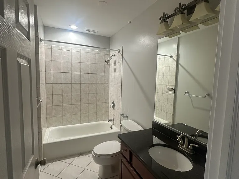2449 W Taylor St #2 — Photo 19