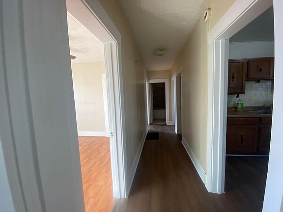 3rd image of 437 N Odell Ave