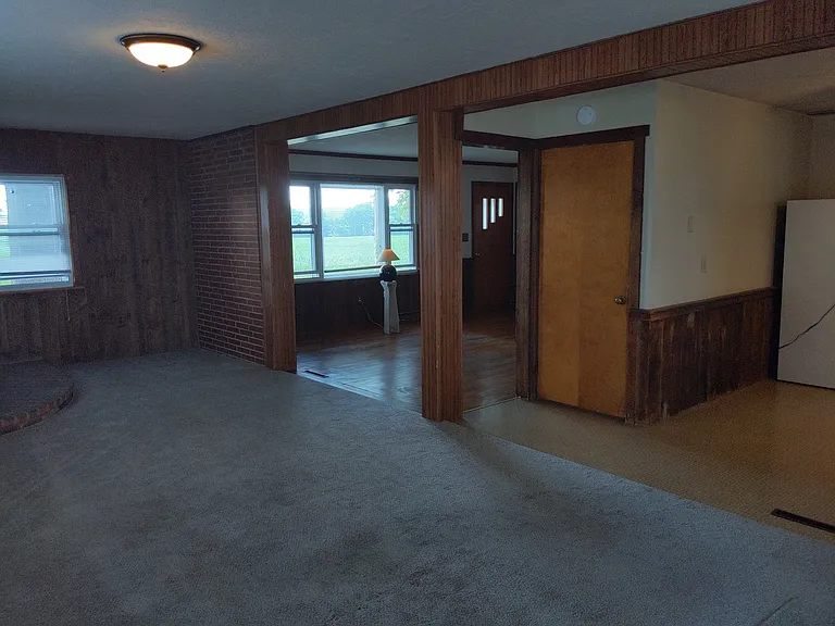 903 Breneman Rd — Photo 47