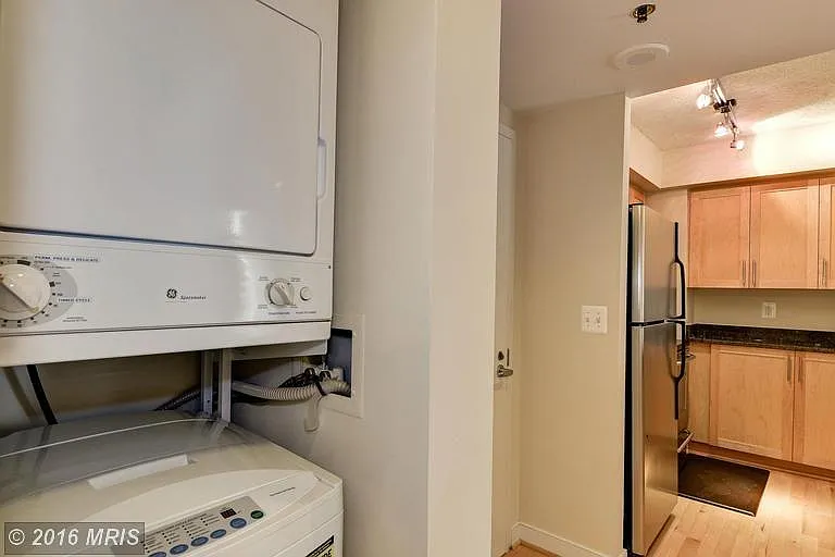 7500 Woodmont Ave #8 — Photo 13