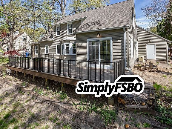 3rd image of 1616 29th Street Dr