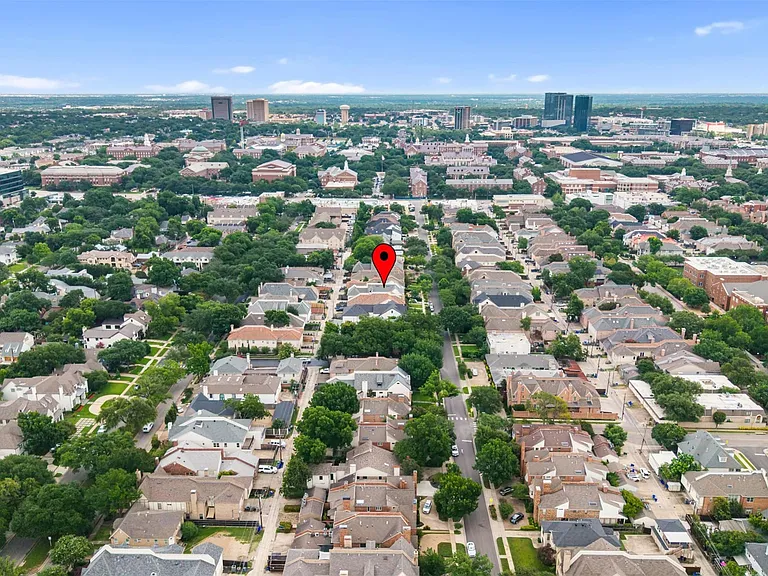 Just a block away from Snyder Plaza & SMU!