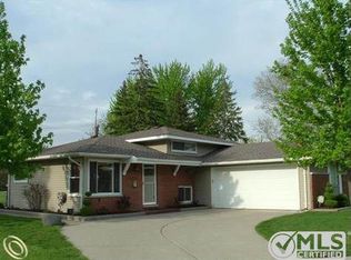 12229 Malburg Dr, Sterling Heights, MI 48313