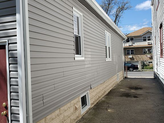 2nd image of 17238 127th Ave