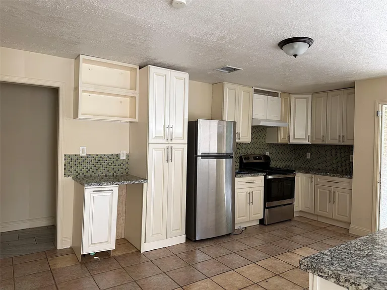 535 Brandon Rd — Photo 8