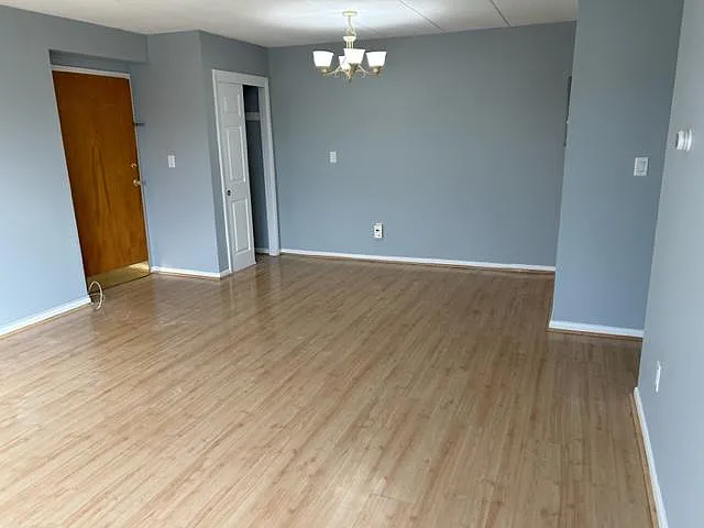 2 bed, 840 sqft, $2,300 — Photo 2