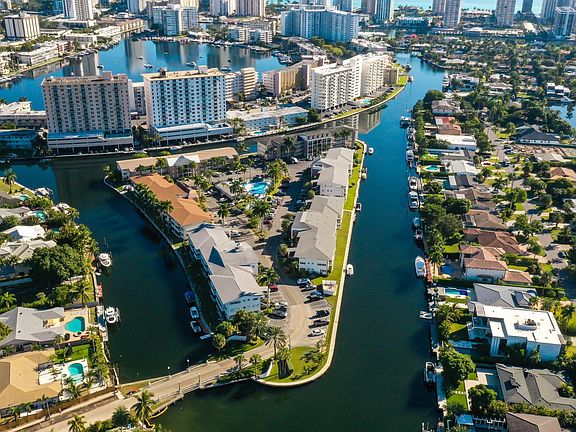 3rd image of 450 Paradise Isle Boulevard