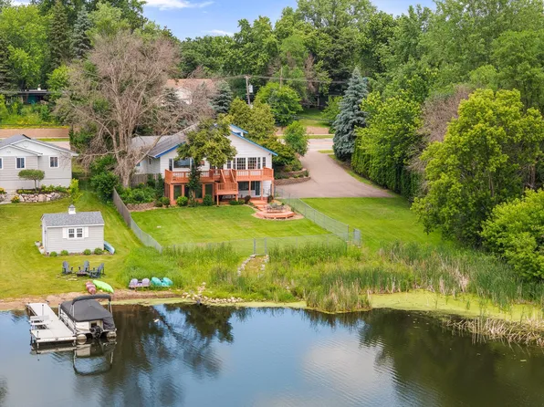 640 Highway 96 W, Shoreview, MN 55126