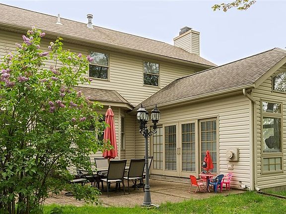 3rd image of 1885 Julie Ann Ln