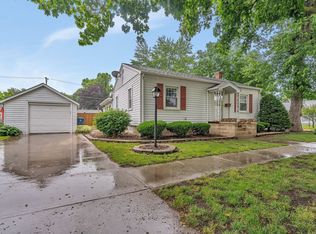 505 Douglas St, Morris, IL 60450