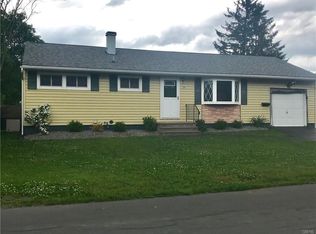 23 Willow Dr, Whitesboro, NY 13492