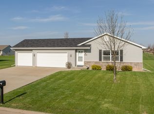 N9532 Cumberland Dr, APPLETON, WI 54915