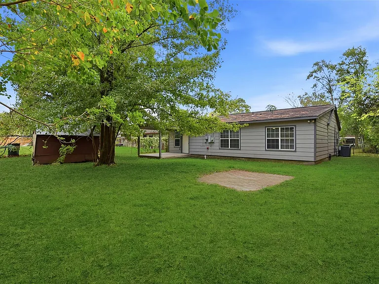 6203 Gaston St — Photo 25