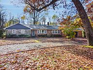 7 White Oak Tree Rd Syosset Ny 11791 Zillow