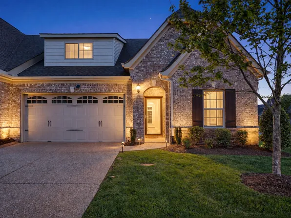 1386 Whispering Oaks Dr, Lebanon, TN 37090