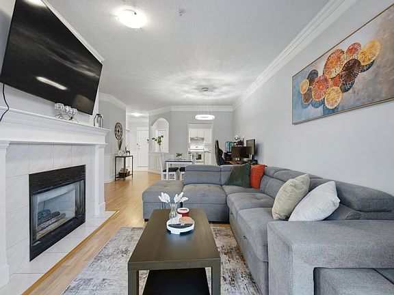 5th image of 3172 Gladwin Rd #408