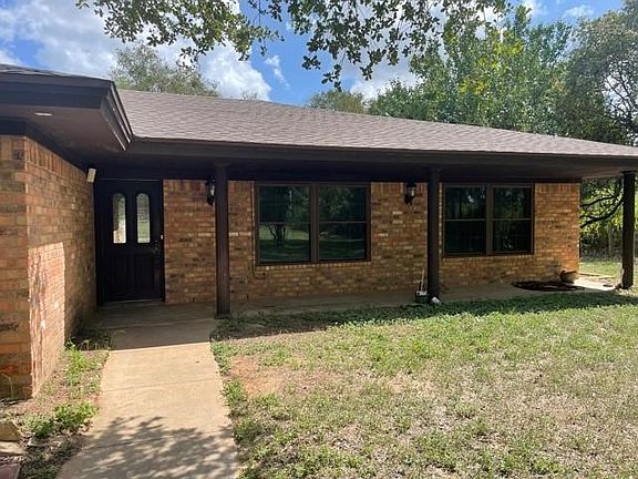 2nd image of 821 E Stegall Rd
