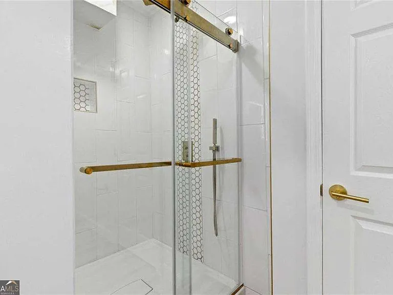 1711 Summit Glen Ln NE — Photo 33