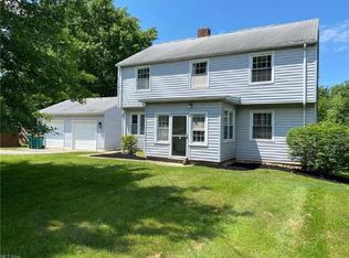 193 Canfield Dr, Chardon, OH 44024