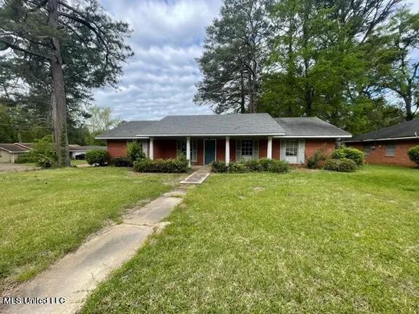 2261 Sloane St, Jackson, MS 39204