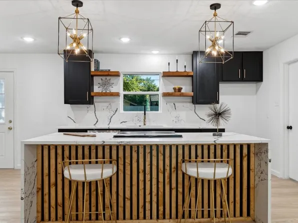 1920 Canterbury St, Irving, TX 75062