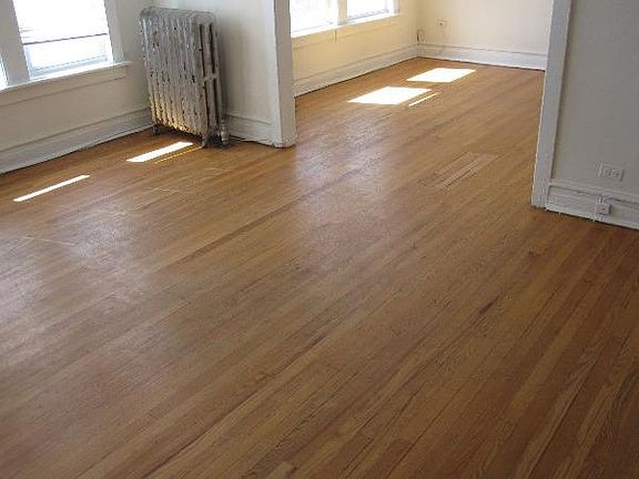 2nd image of 1648 W Pratt Blvd APT 3l