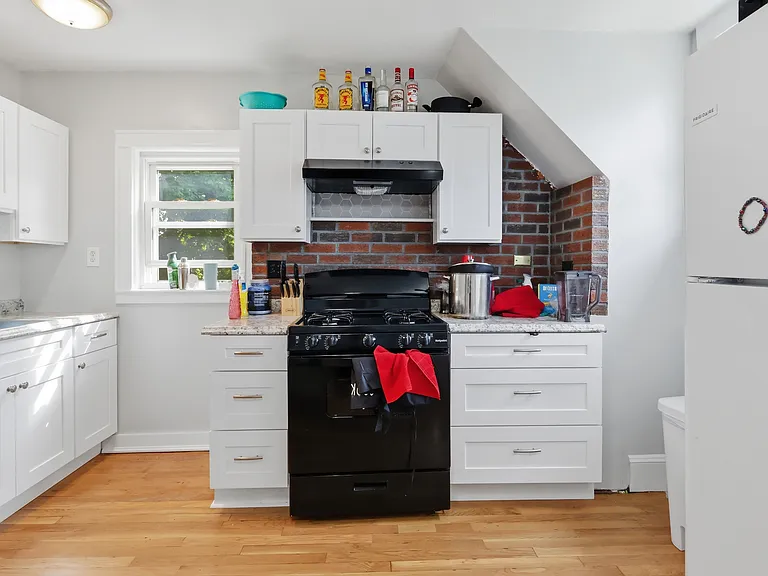 78 Goddard St #2 — Photo 2