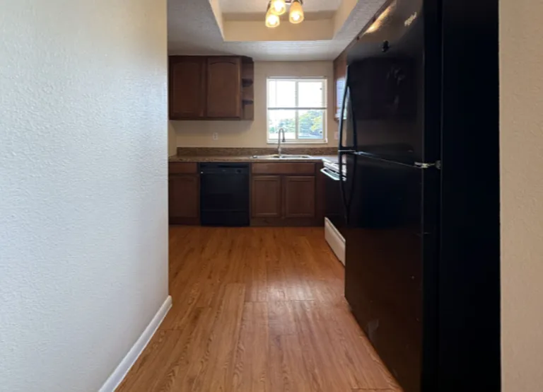 1915 Schlotter Cir #206 — Photo 7