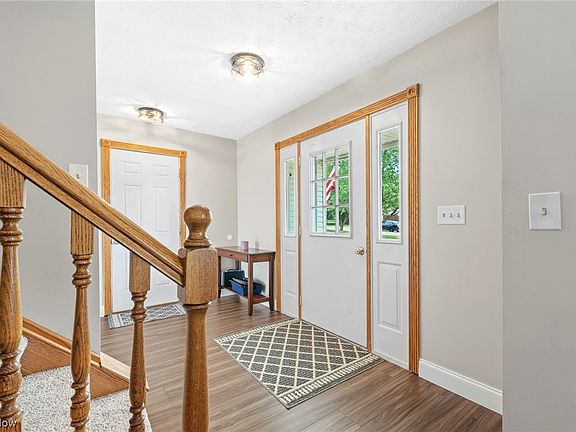 3rd image of 4627 Baywood Dr