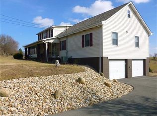 572 Harmony Rd, New Brighton, PA 15066