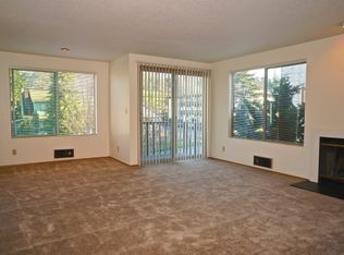 7325 47th Ave SW APT 3, Seattle, WA 98136