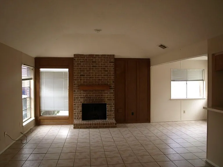 10806 Lynbrook Dr #B — Photo 17