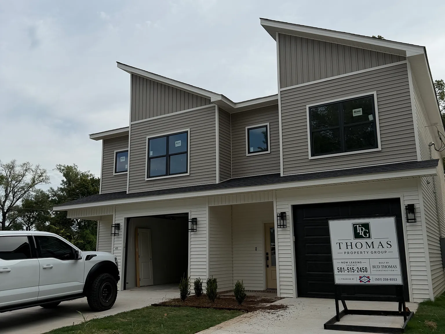 2 bed, 2.5 bath, 1340 sqft, $1,900 — Photo 3