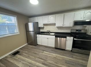 907 Dover Dr, South Bend, IN