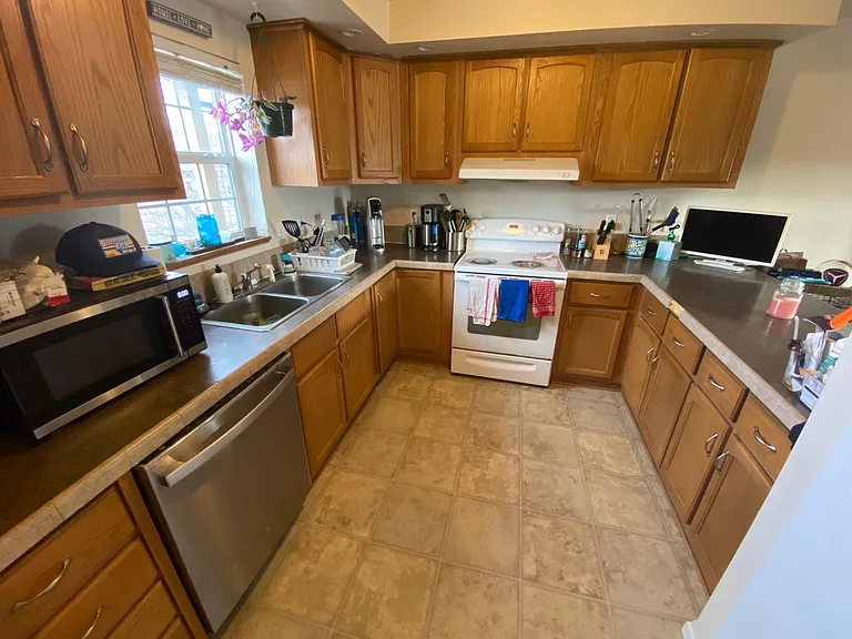 275 Confluence Ave #D — Photo 4
