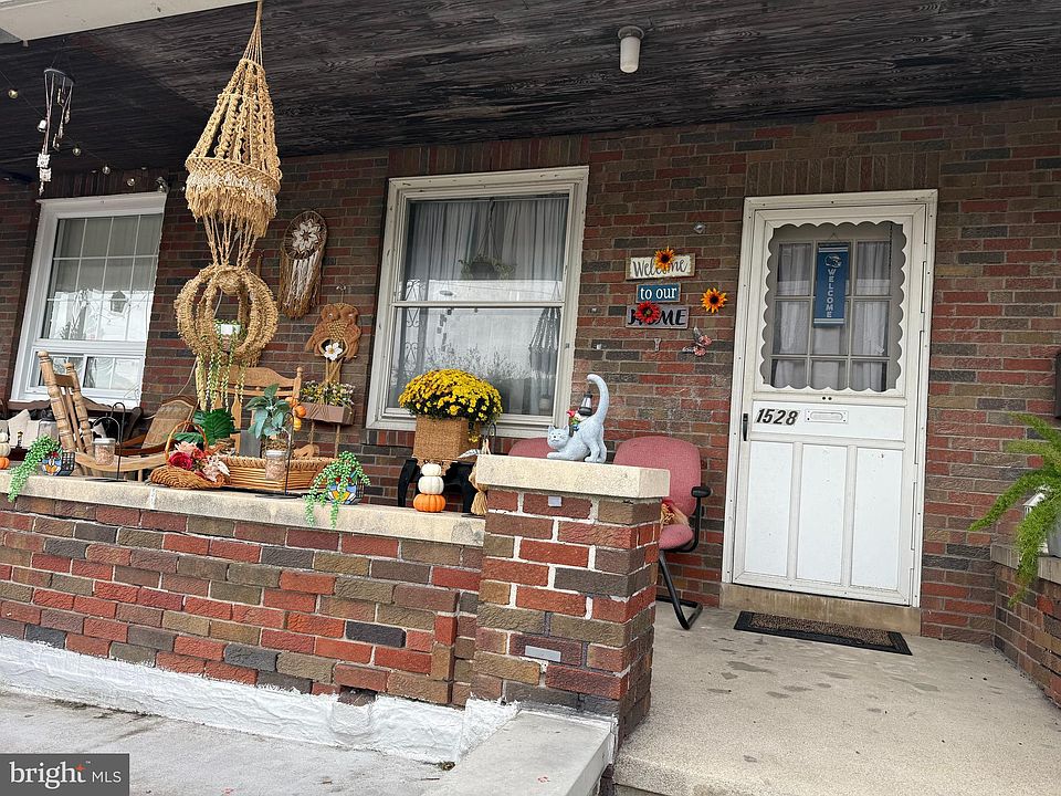 2nd image of 1528 Fairview St