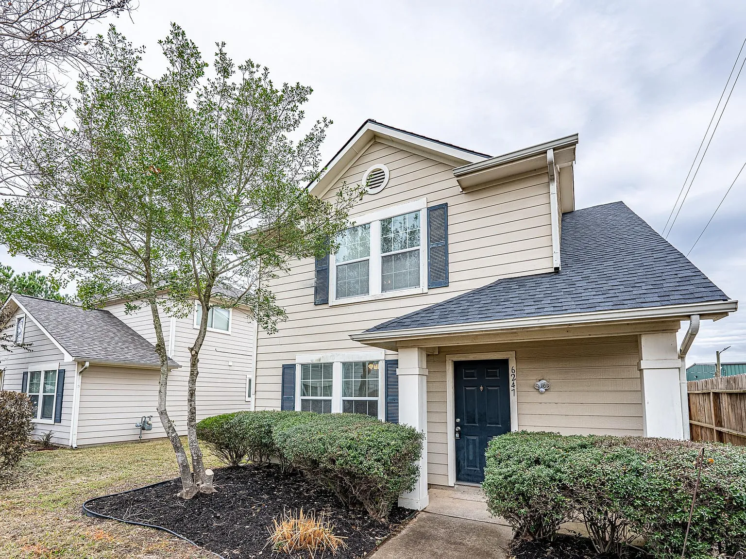 3 bed, 2.0 bath, 1340 sqft, $1,825 — Photo 2