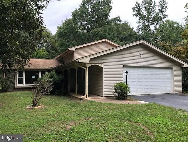 1st image of 3 Pond Cir