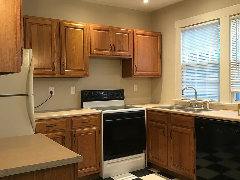 1374 Mulford Rd #1370 — Photo 4