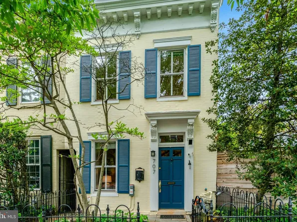 707 10th St SE, Washington, DC 20003