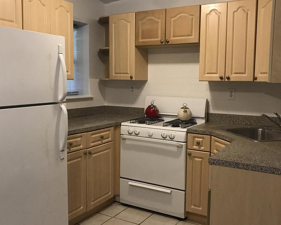 1st image of 3247 Spencer Dr