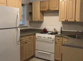 3247 Spencer Dr, Bronx, NY 10465