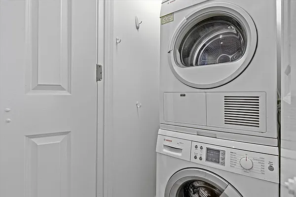 Sold by Compass | media 5