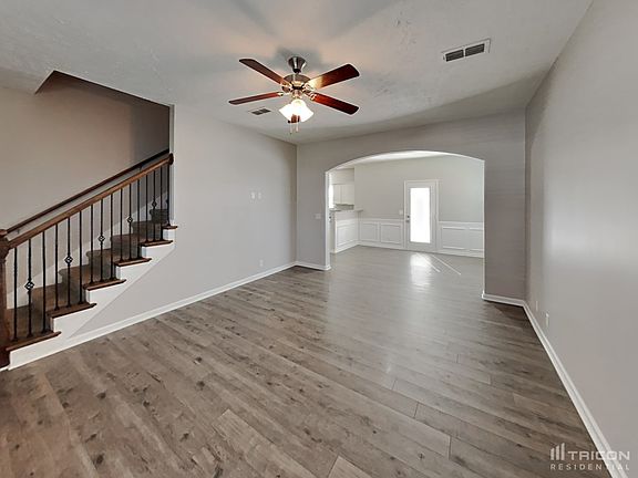 2nd image of 1732 Bellamy Ln