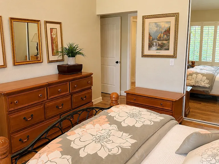 245 Oak Leaf Dr — Photo 10