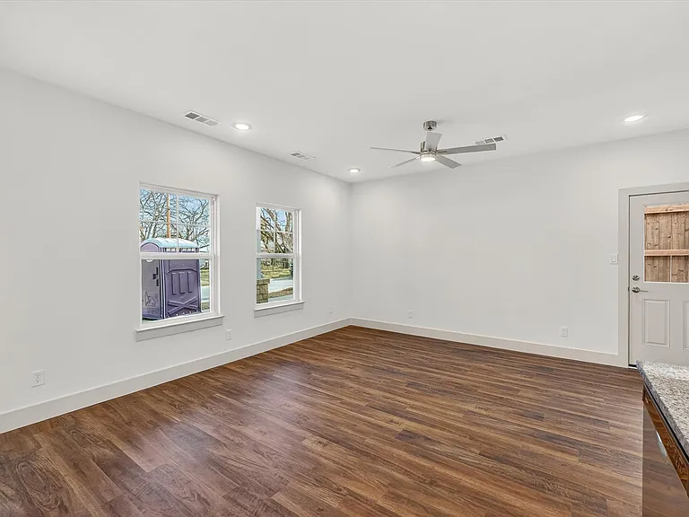 500 E Kimball St #1 — Photo 9
